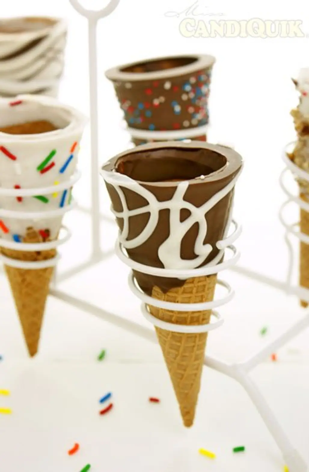 Chocolate Dipped Ice-cream Cones