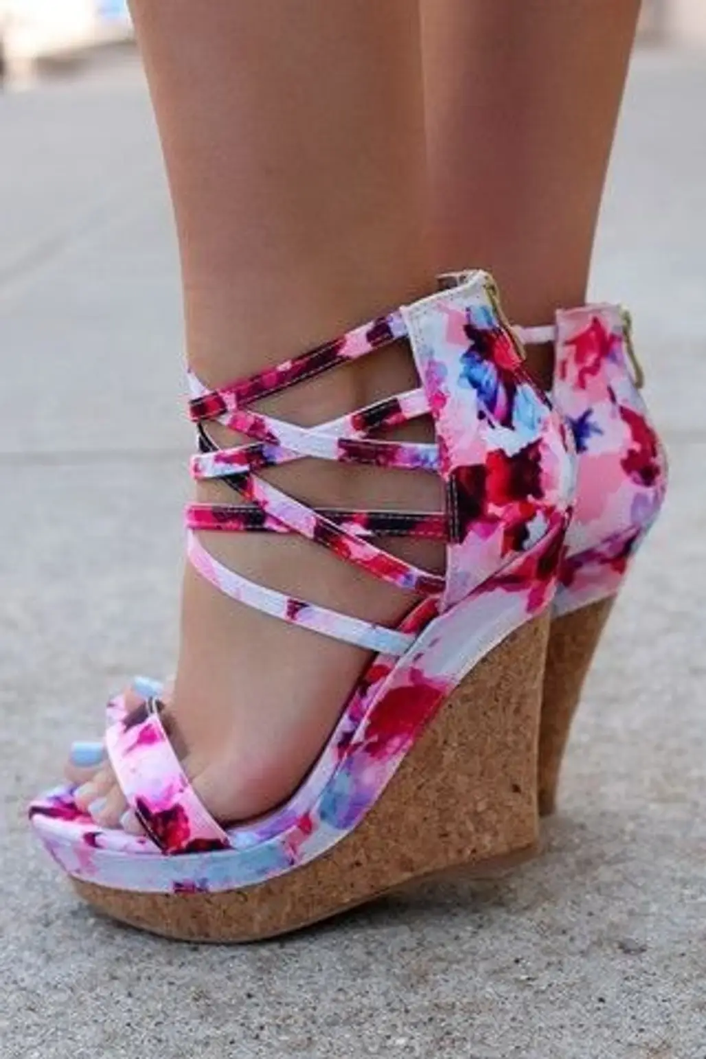 footwear,pink,high heeled footwear,shoe,leg,