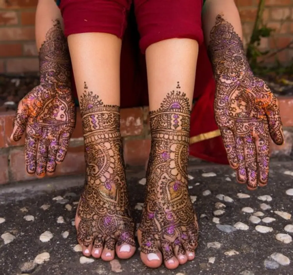 mehndi,pattern,design,henna,leg,