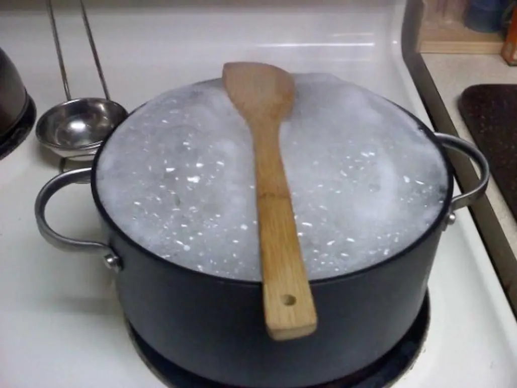 Wooden Spoons Keep Pots from Boiling over