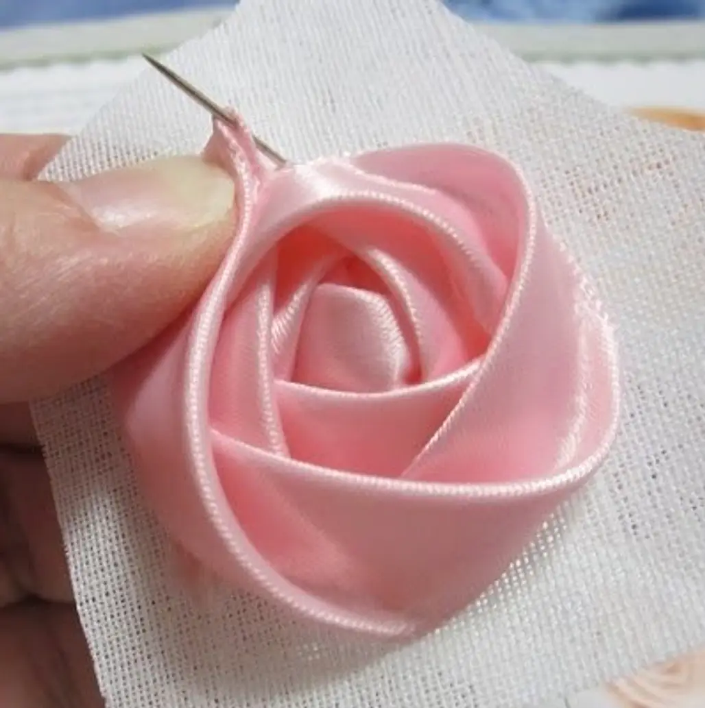 Flat Ribbon Rose