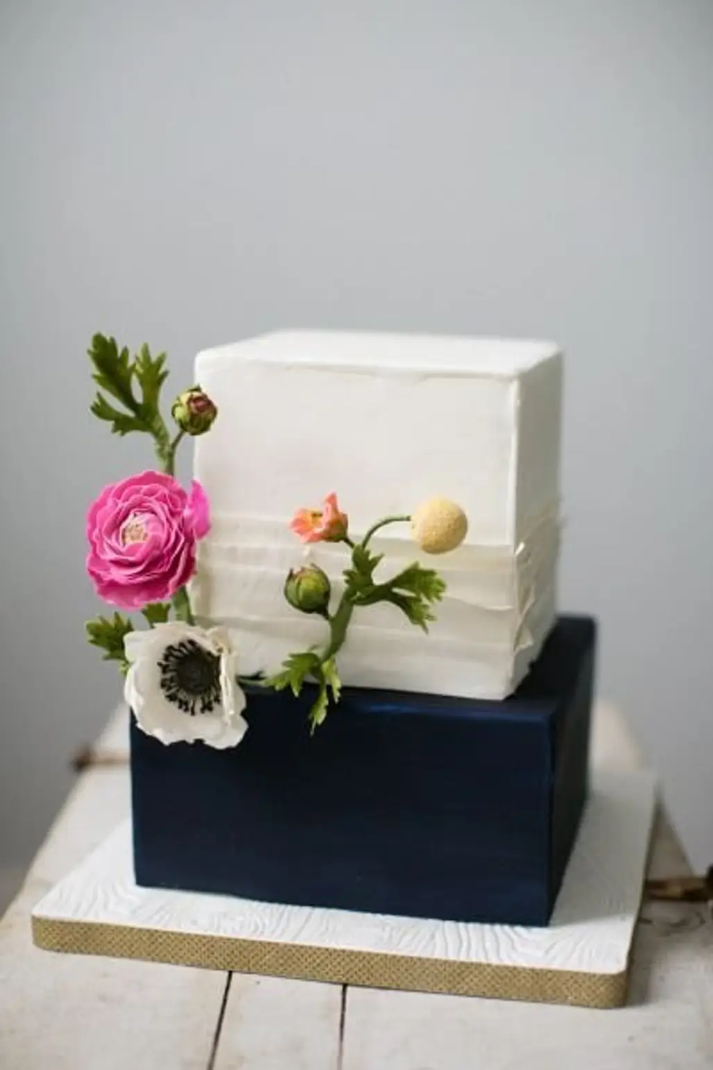 flower arranging,flower,floristry,wedding cake,art,