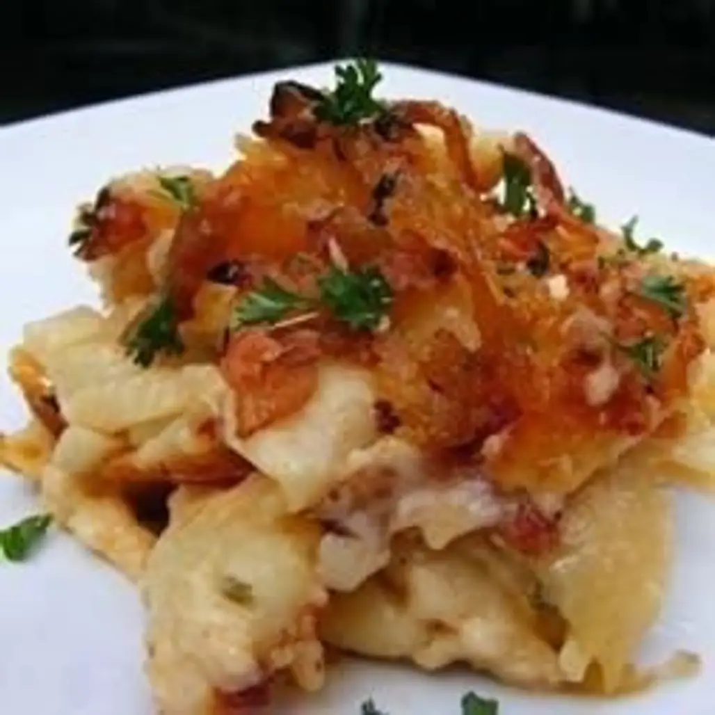 Macaroni and Cheese with Caramelized Onions and Bacon