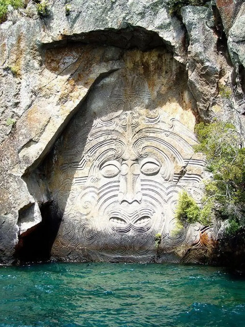 Ancient Maori Wall Carvings