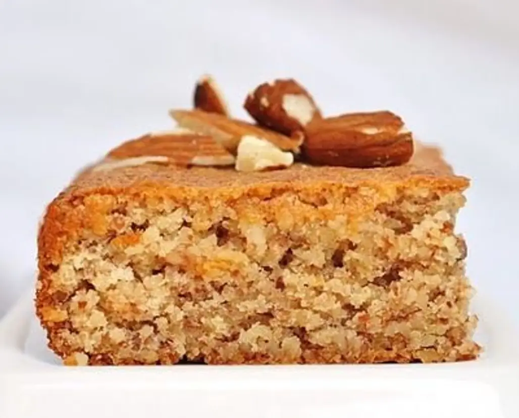 3-ingredient Flourless Honey Almond Cake