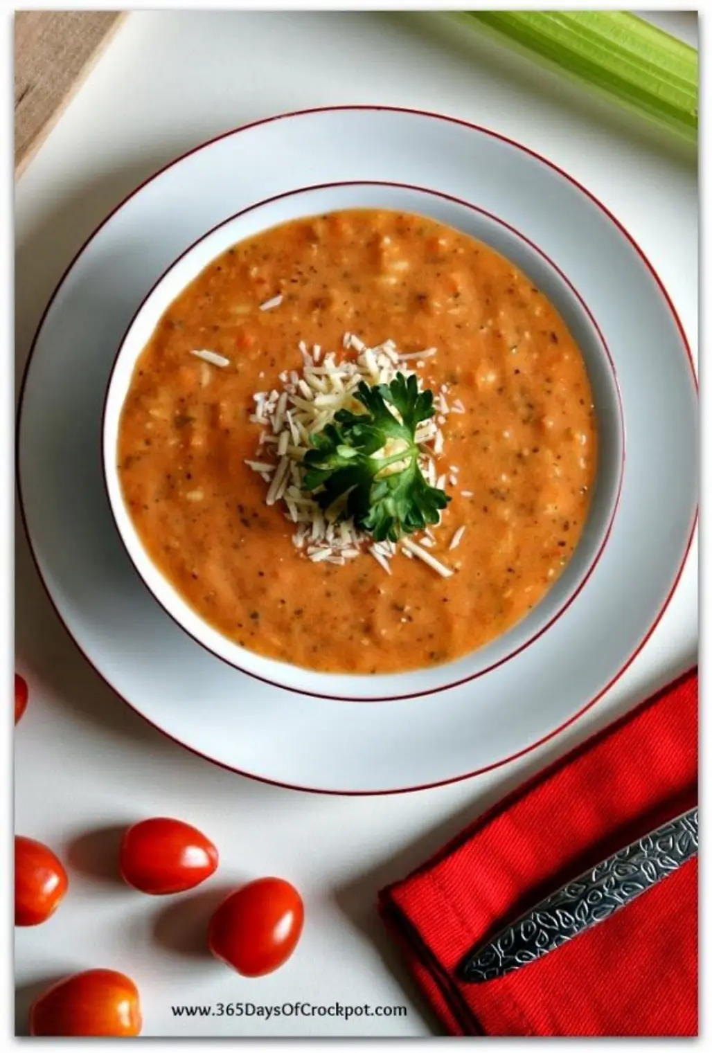 Slow Cooker Skinny Tomato Basil Parmesan Soup