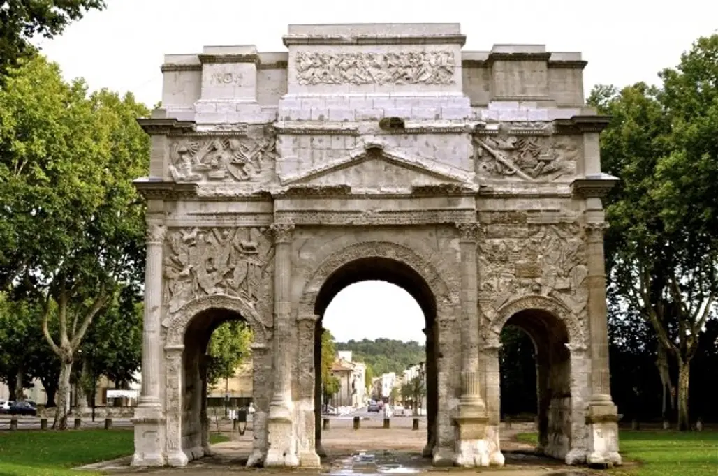 Celebrating Veteran's Day in Antiquity: the Triumphal Arch of Orange, France