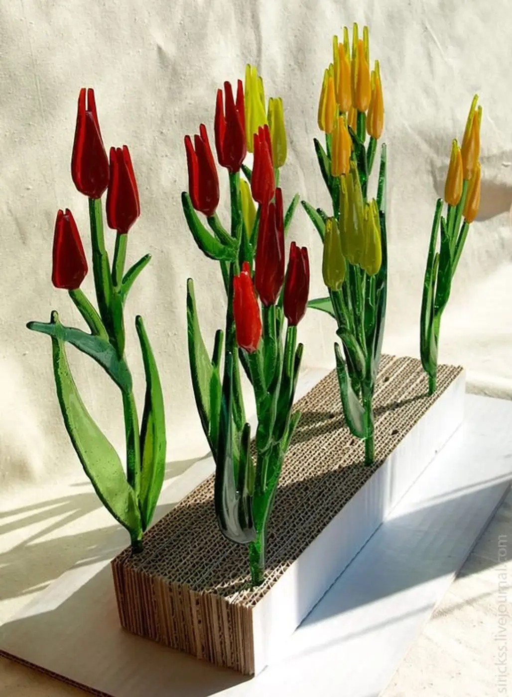 Flower, Flowering plant, Tulip, Flowerpot, Plant,