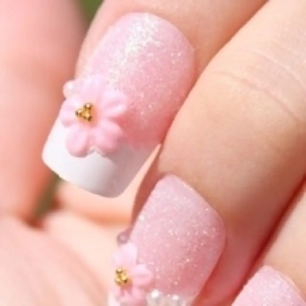 Pearl & Flowers French Tip