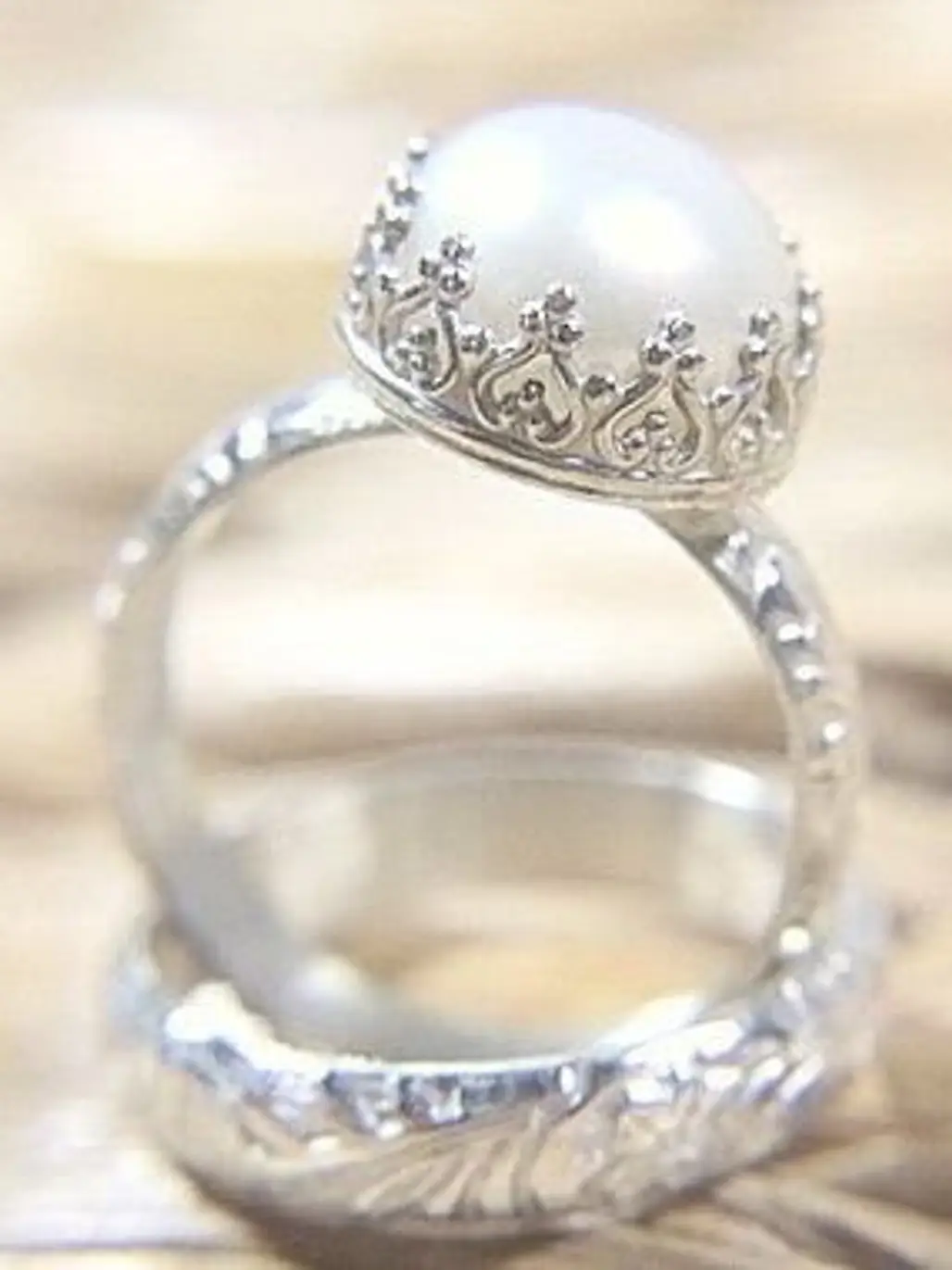 jewellery,ring,fashion accessory,gemstone,wedding ring,