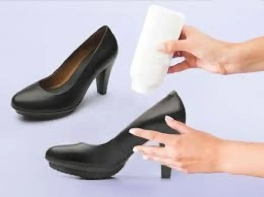 Prevent Squeaky Shoes with Baby Powder