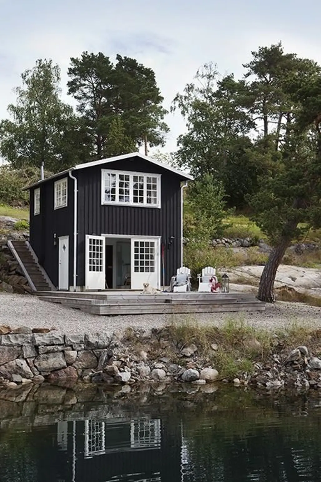 Waterside Cottage in Sweden