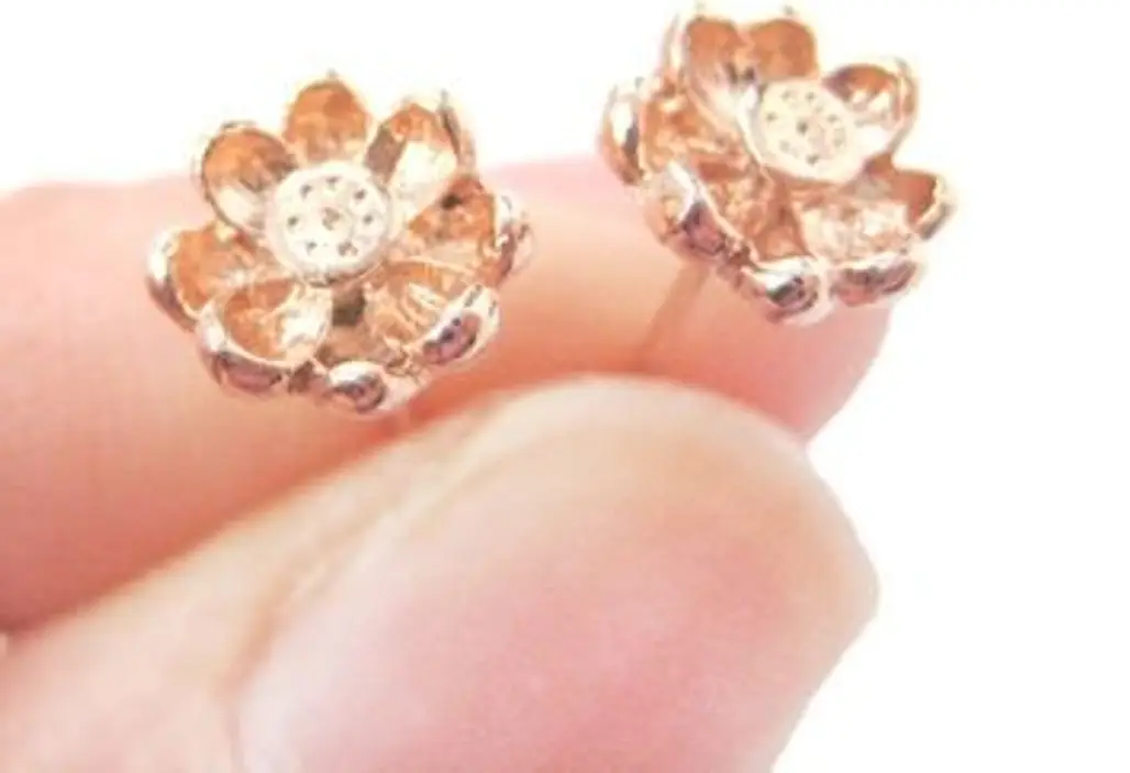 3D Floral Flower Shaped Stud Earrings in Rose Gold