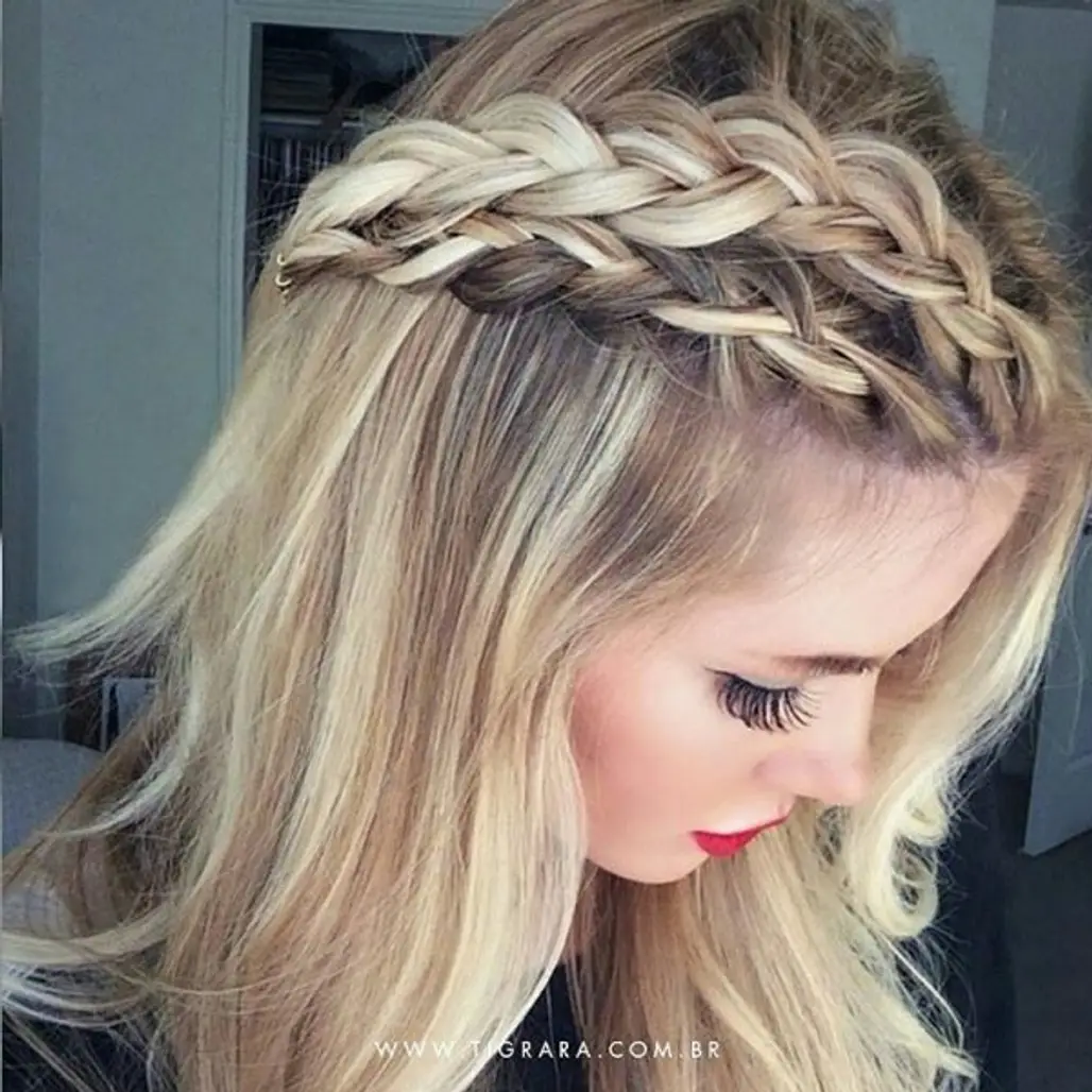 hair,blond,hairstyle,face,bridal accessory,