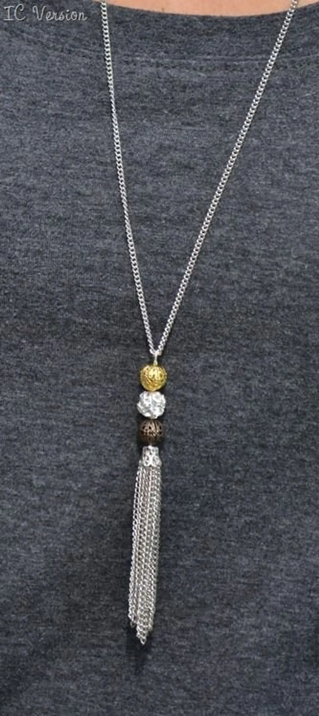pendant,necklace,jewellery,fashion accessory,chain,