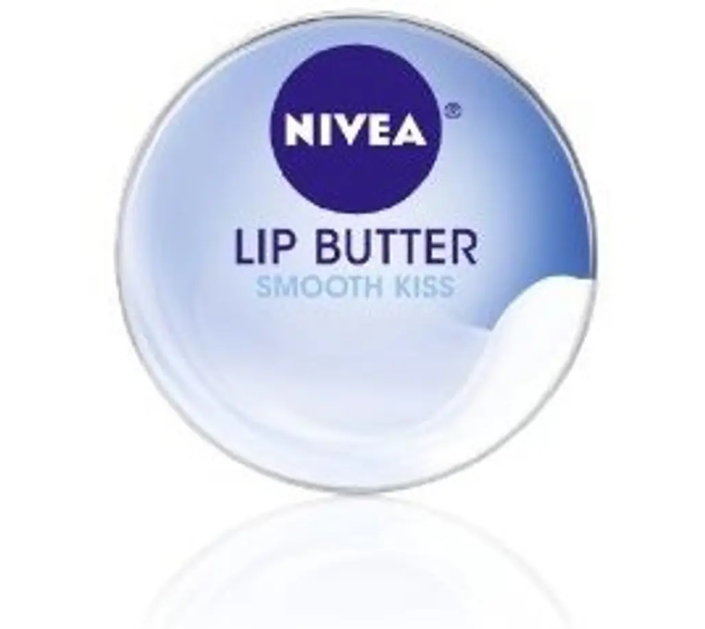 Nivea Lip Butter Smooth Kiss