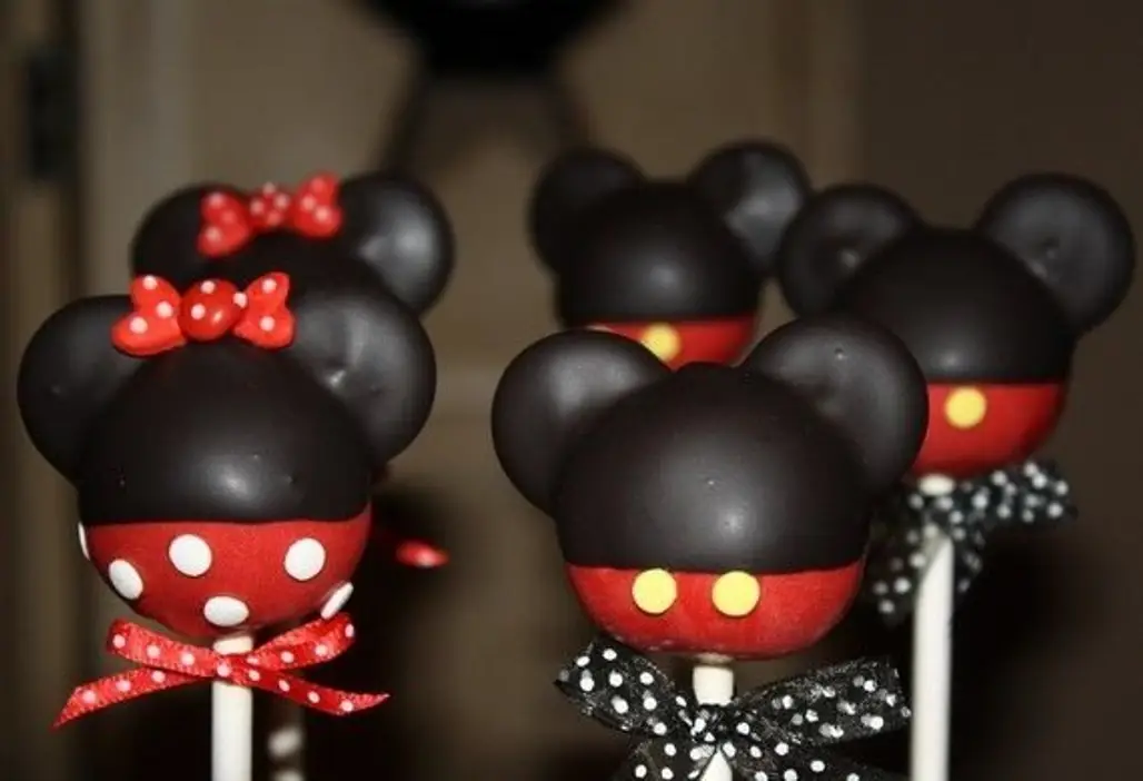 Mickey and Minnie Mouse Inspired Cake Pops