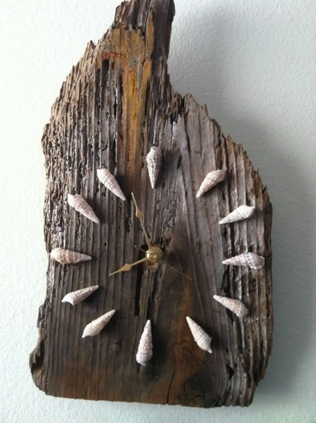 Driftwood Wall Clock with Sea Shells