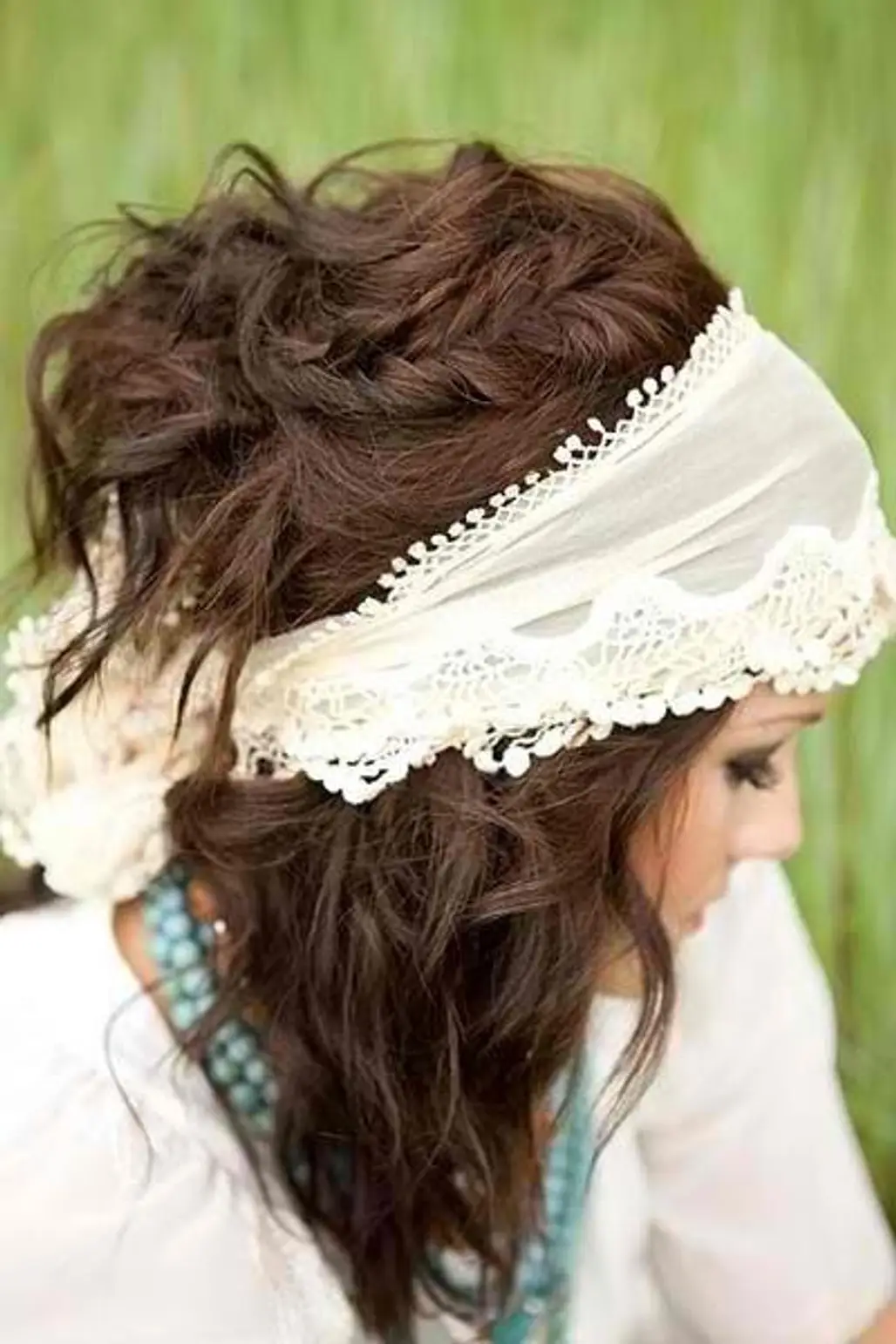 clothing,bridal accessory,fashion accessory,bridal veil,hairstyle,