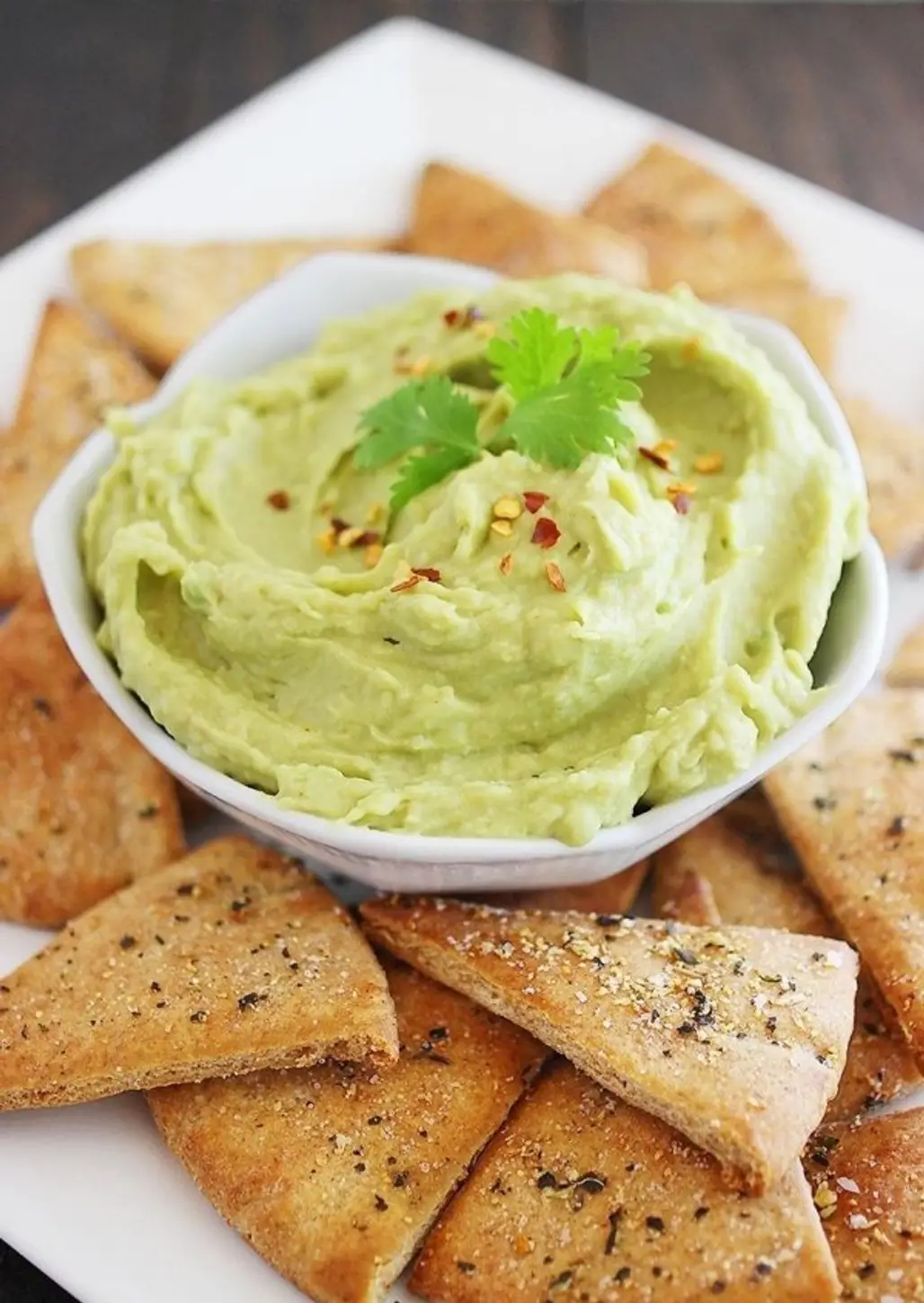 Avocado on Wheat Crackers Makes a Healthy Snack