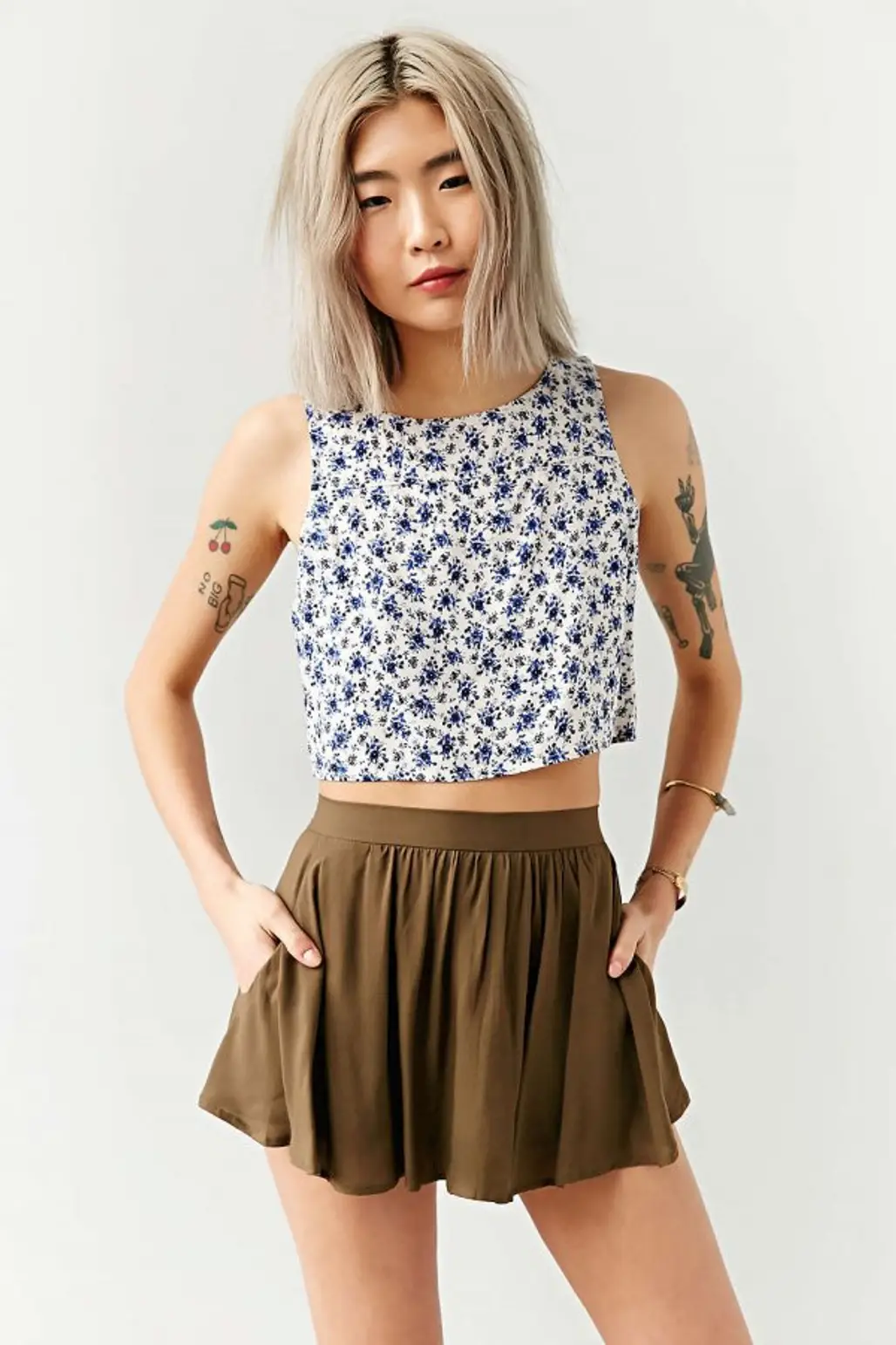 Urban Outfitters Kimchi Blue Printed Scoop-Pocket Short