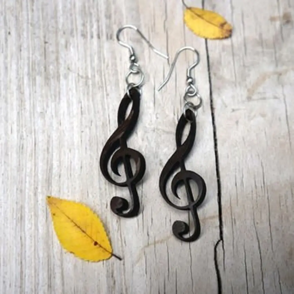 Coconut Music Note Craved Earrings