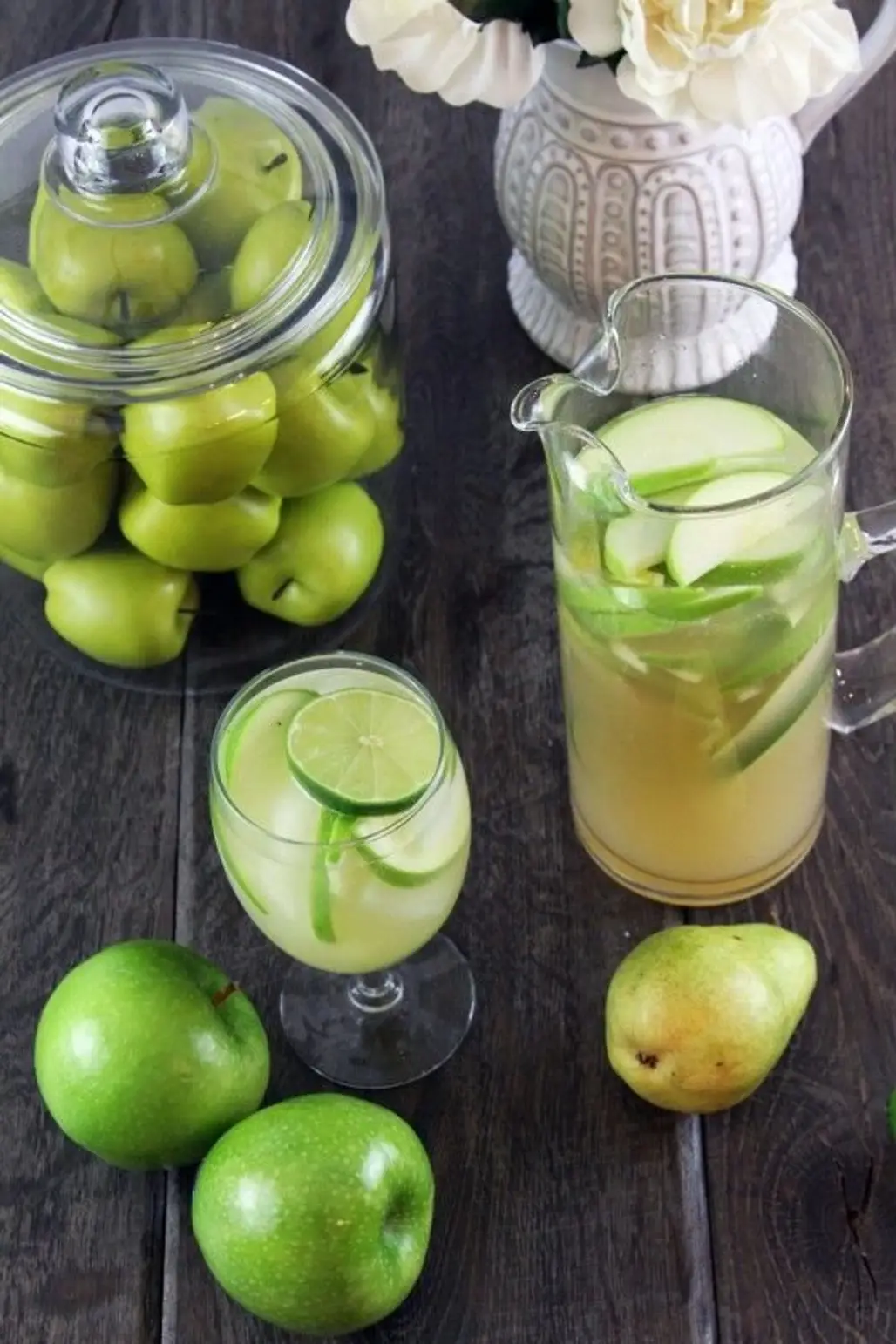 Sour Apple and Pear Sparkling Sangria