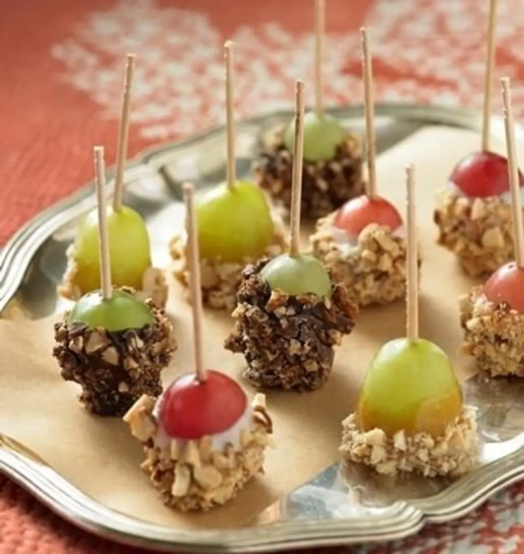 Low Calorie Chocolate-covered Grapes