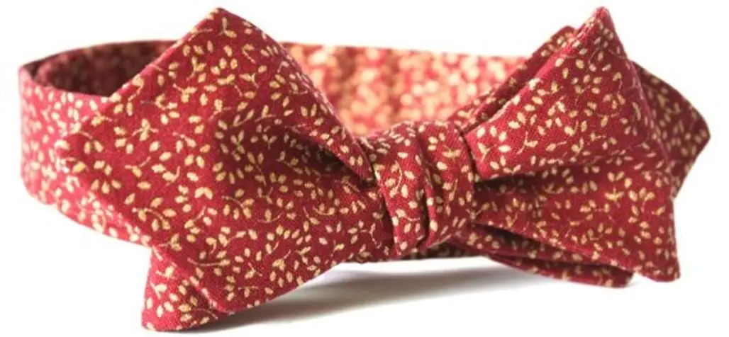 Burgundy and Gold Leaf Diamond Point Bow Tie