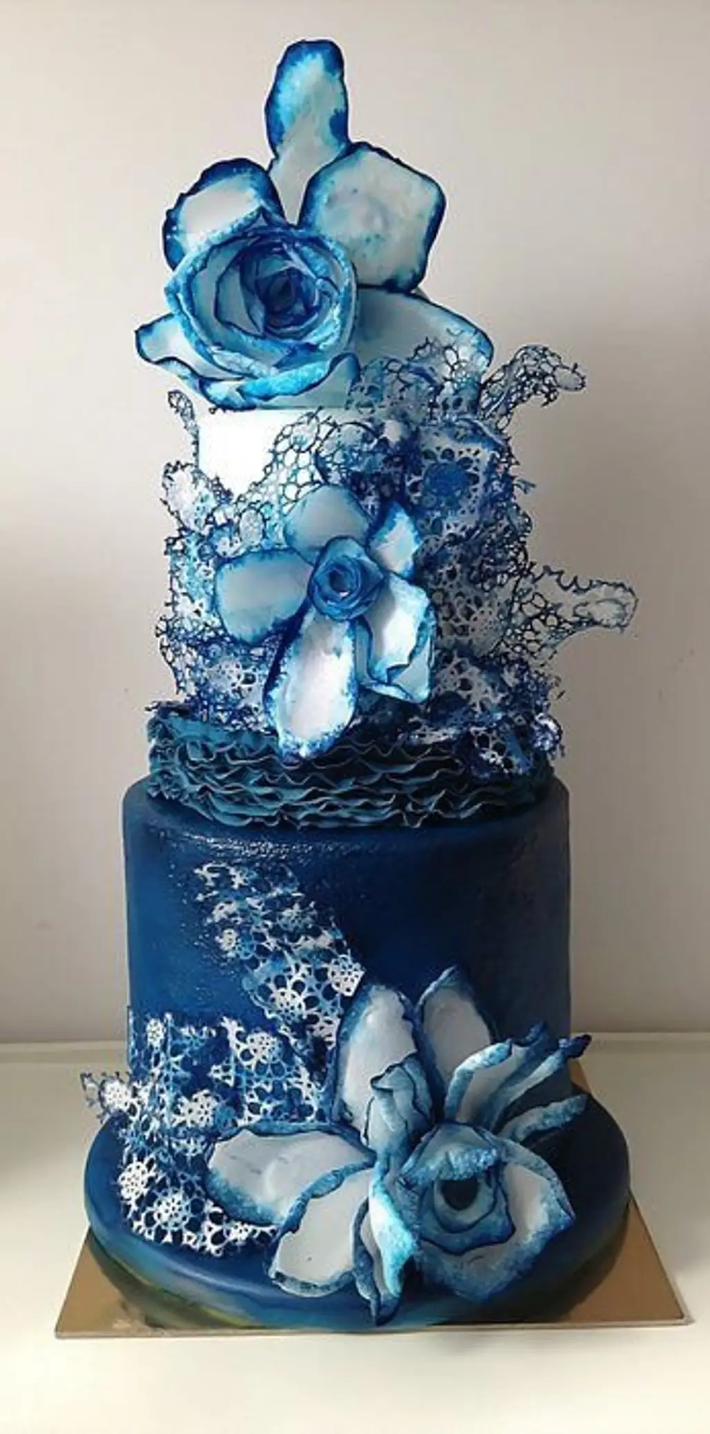 blue,wedding cake,flower,centrepiece,