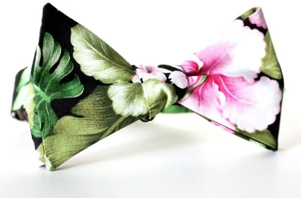 Floral Hawaiian Print Bow Tie
