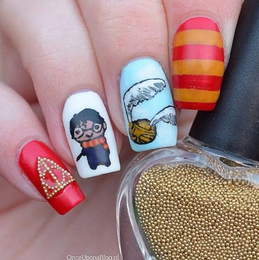 25 Harry Potter Nail Art Patterns for the Biggest Fans