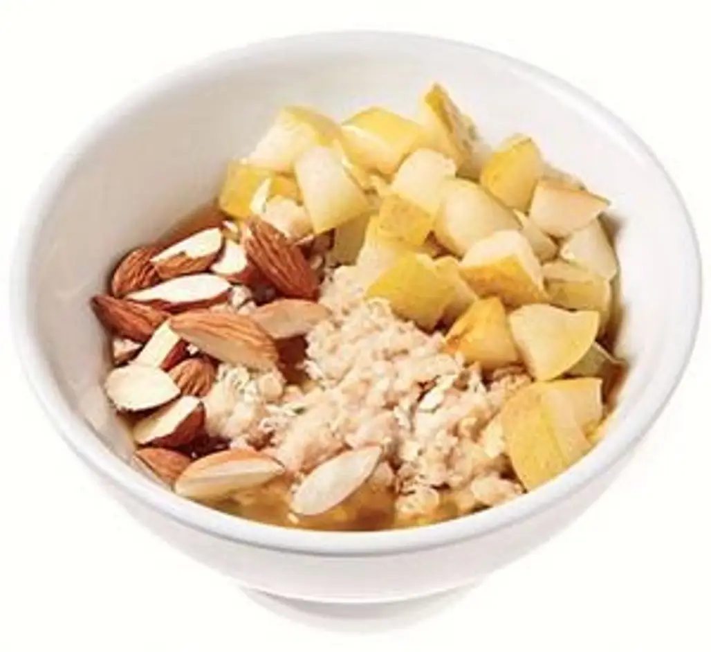 Honey and Pear Oatmeal with Almonds