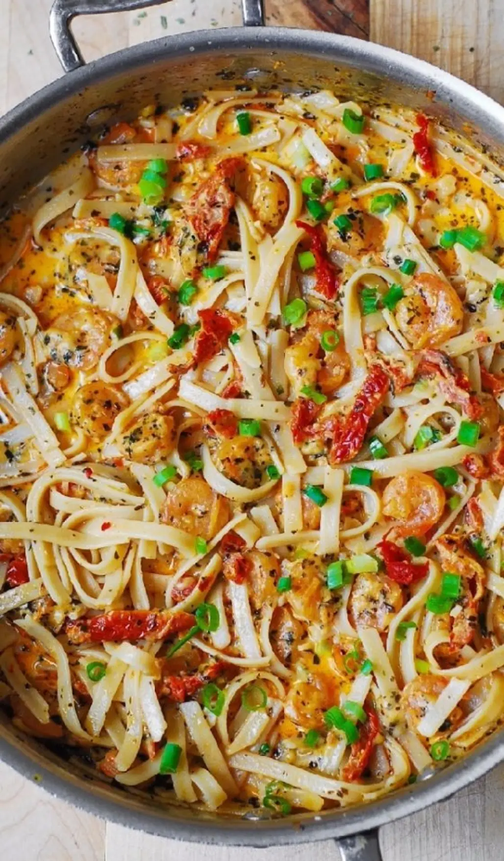 Garlic Shrimp and Sun-Dried Tomatoes with Pasta