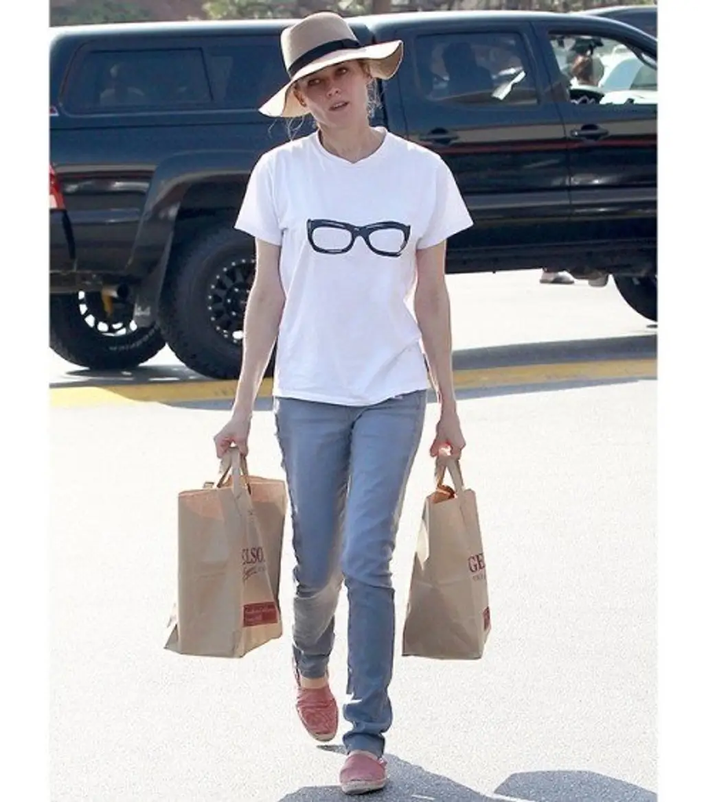 Diane Kruger Knows a Floppy Hat is Ideal for a Shopping Trip