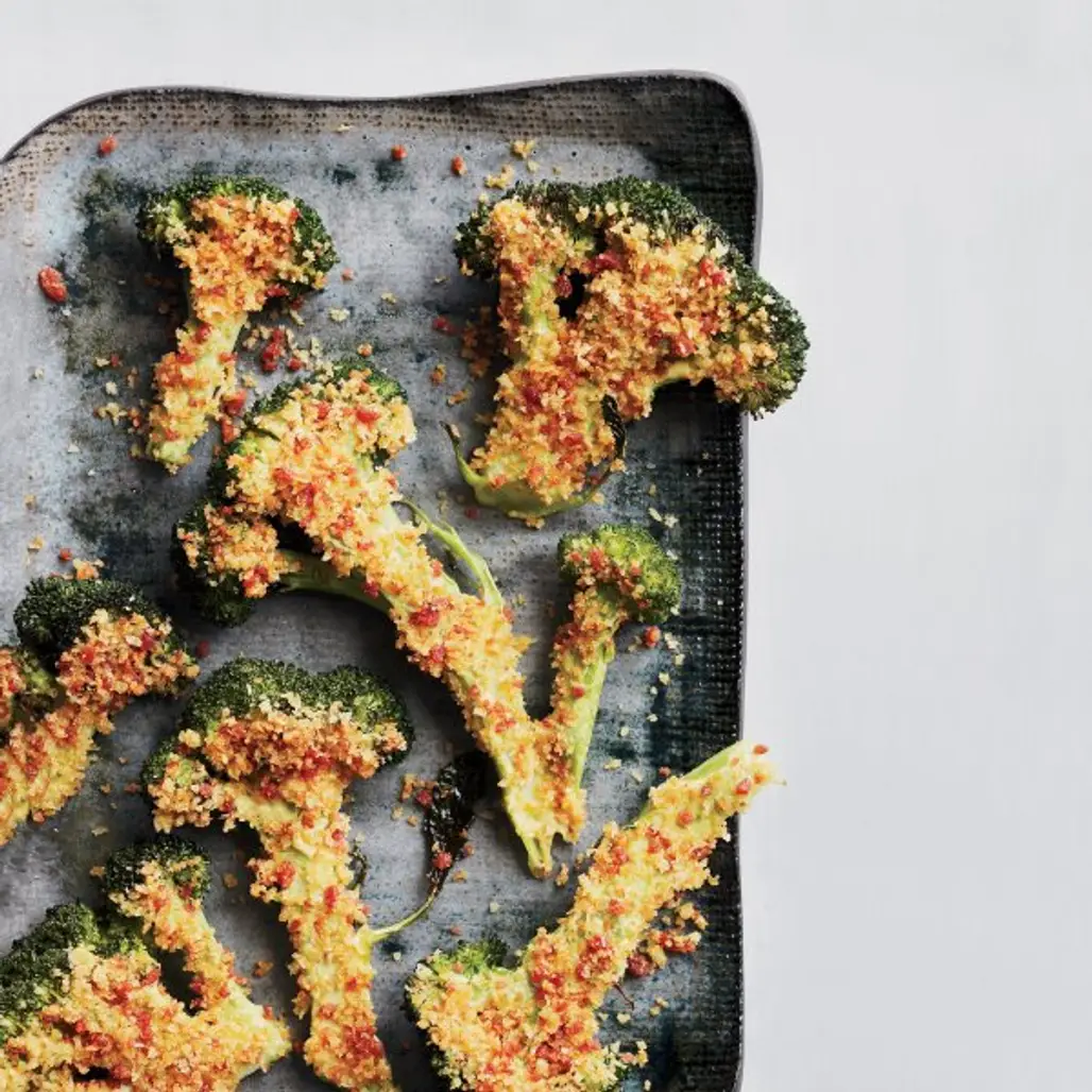 Broccoli with Spicy Crumbs – Hot!
