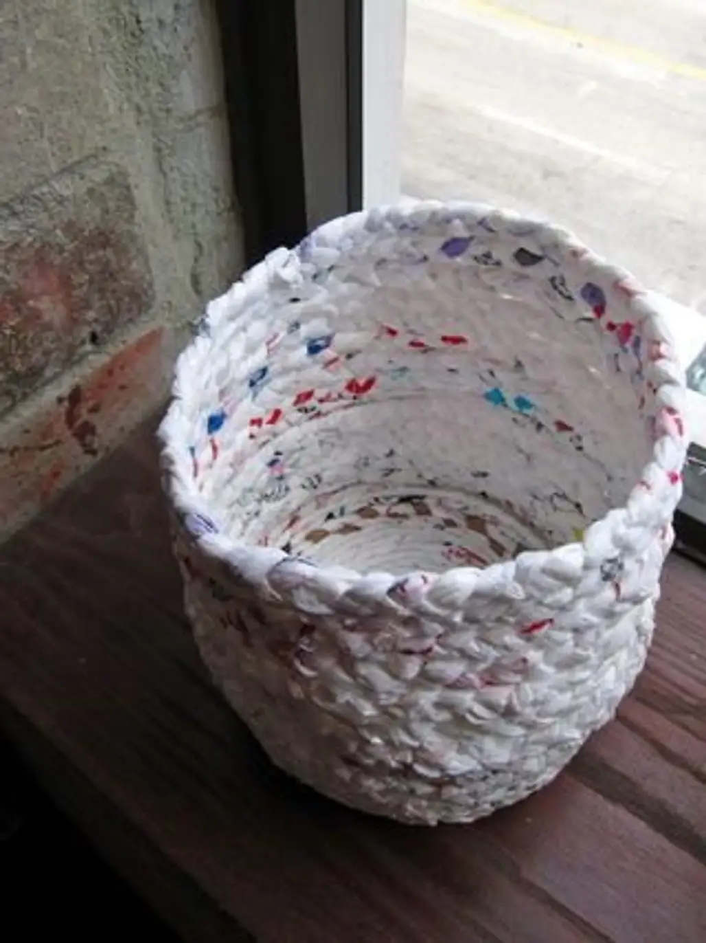 Up-cycle Your Plastic Bags into Baskets