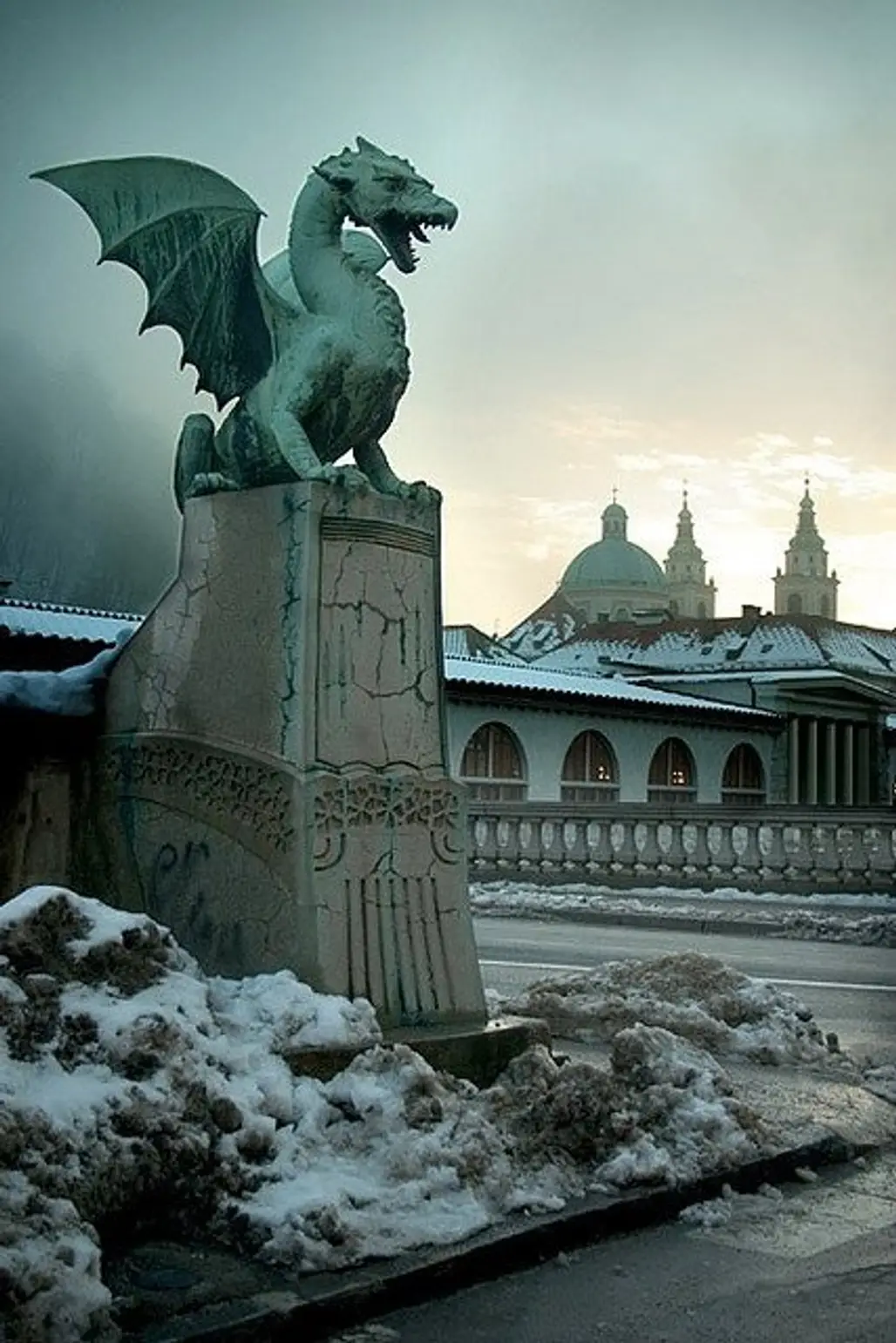 Dragon Bridge,statue,sculpture,landmark,monument,