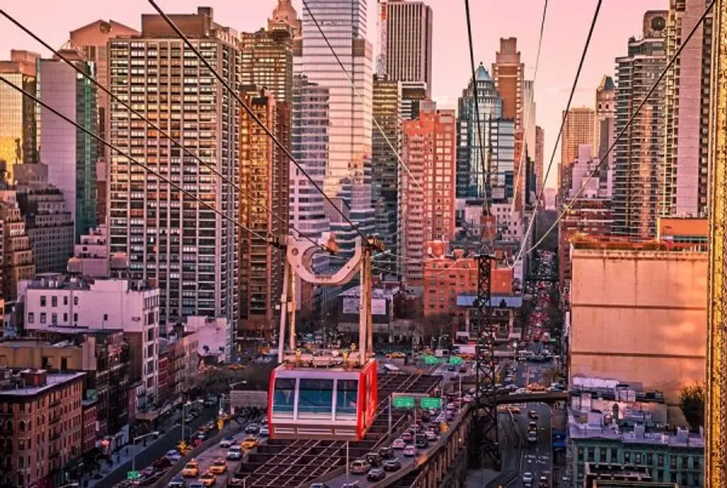 Ride the Roosevelt Island Tramway
