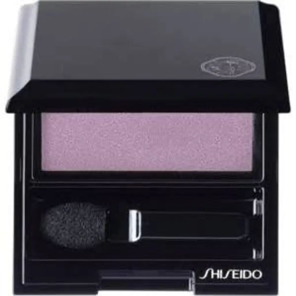 Shiseido Luminizing Satin Eye Color in Lingerie
