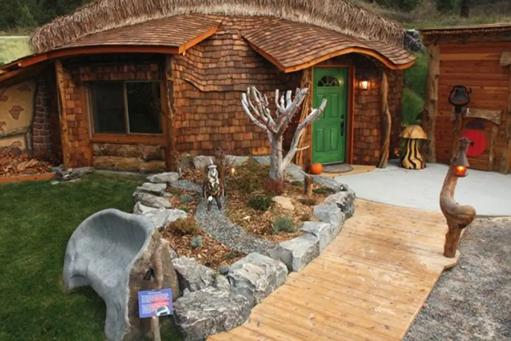 backyard,home,log cabin,cottage,estate,