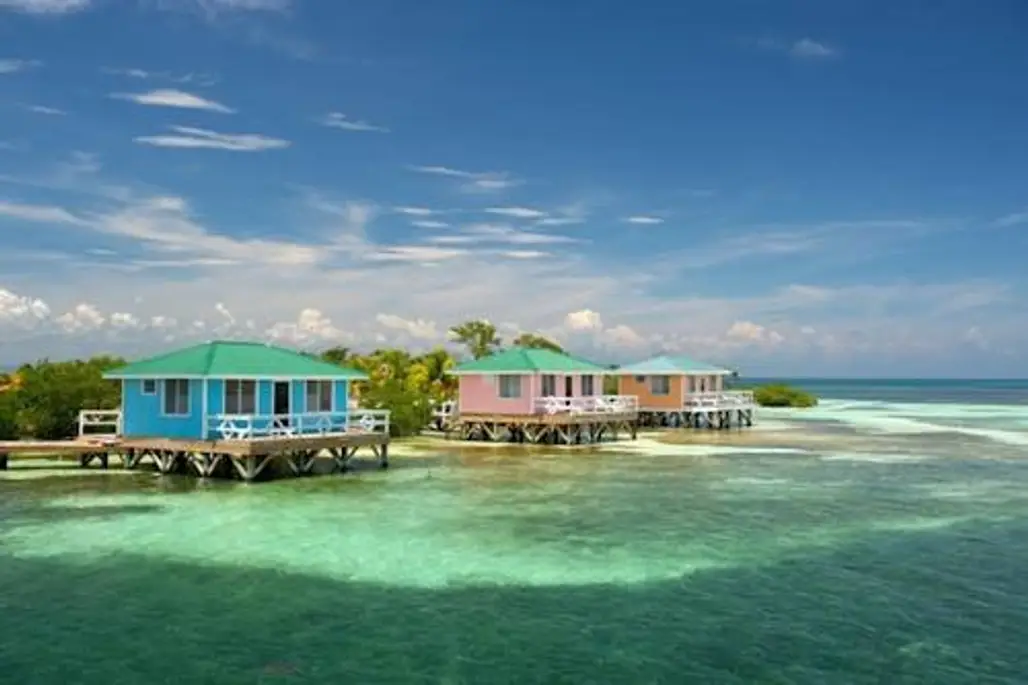 Adventure Resort Thatch Caye, Belize