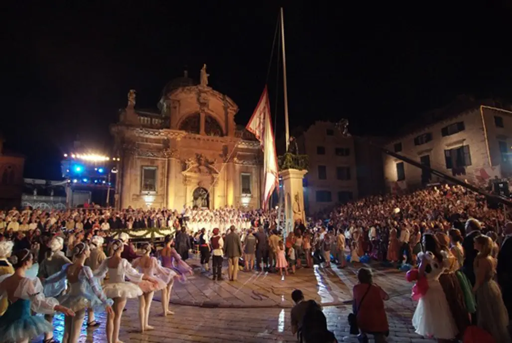Experience Dubrovnik Cultural Vibrancy