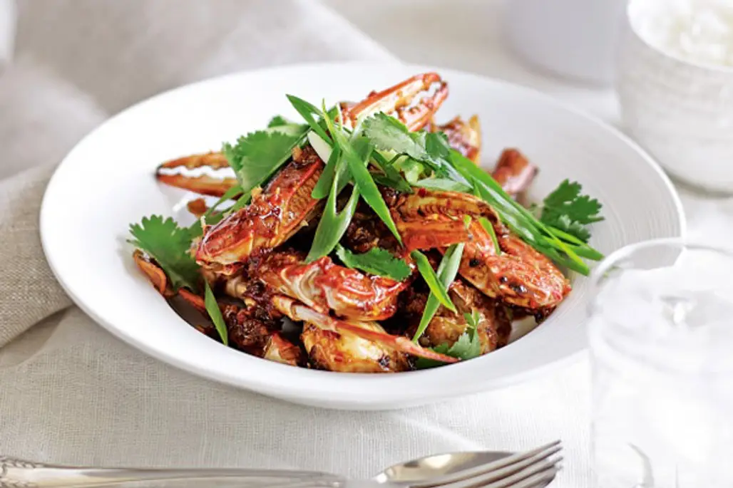 Sample Singapore’s Favorite Dish – Chili Crab