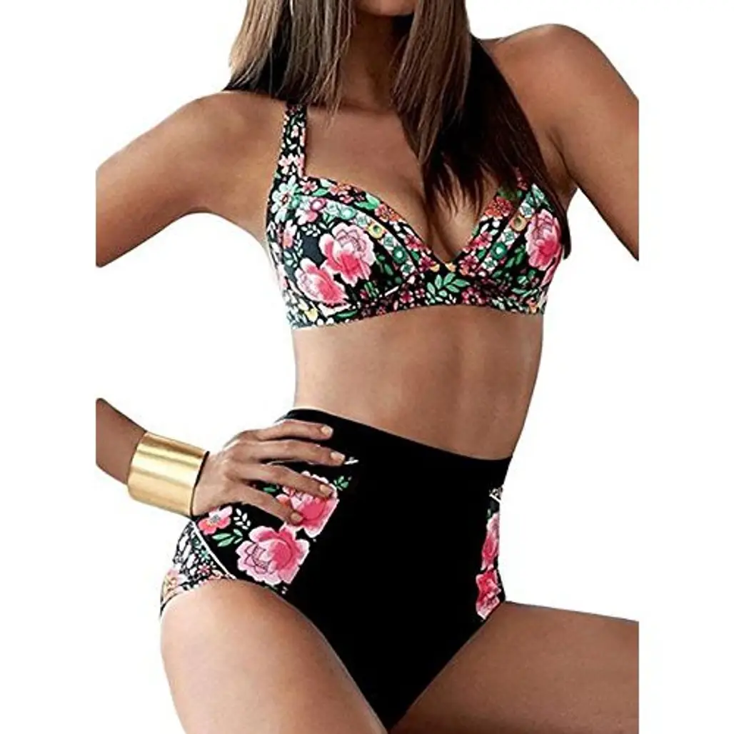 Slimming Swimsuits for Girls of Every Body Type