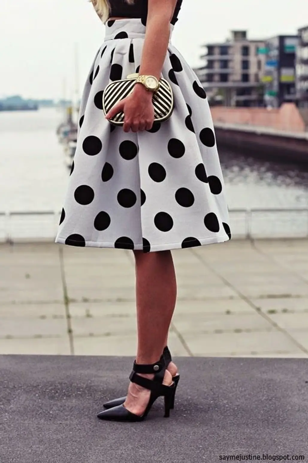clothing,polka dot,pattern,pink,design,