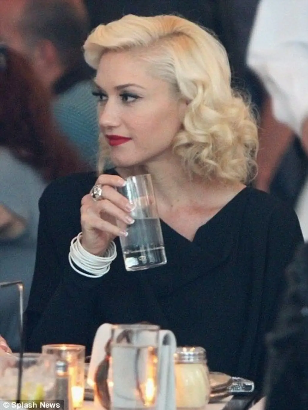Gwen Stefani Retro Hairstyle