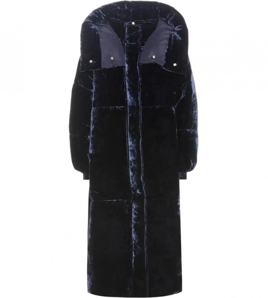 clothing, hood, coat, outerwear, fur,