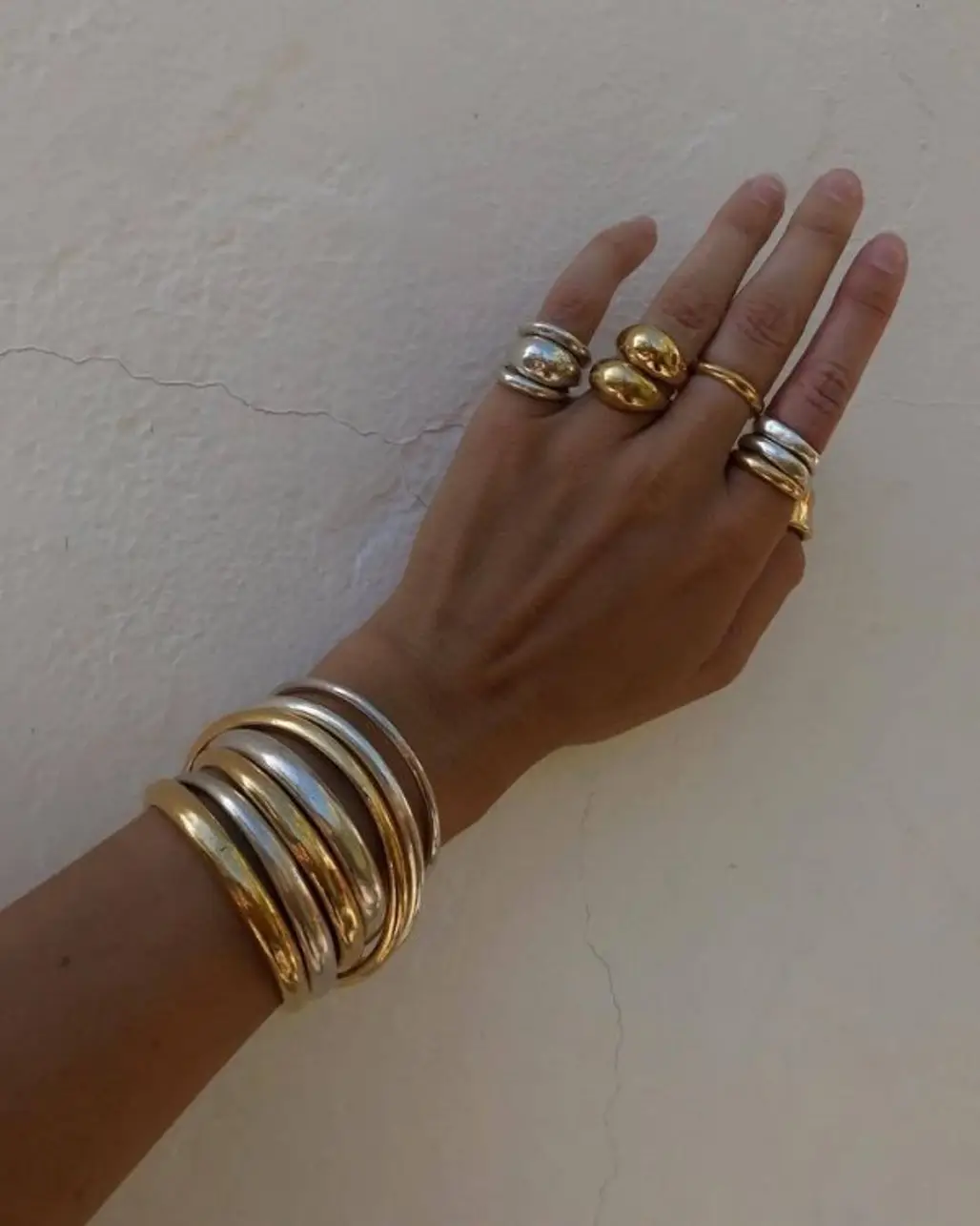 Bracelet, Finger, Hand, Fashion accessory, Jewellery,