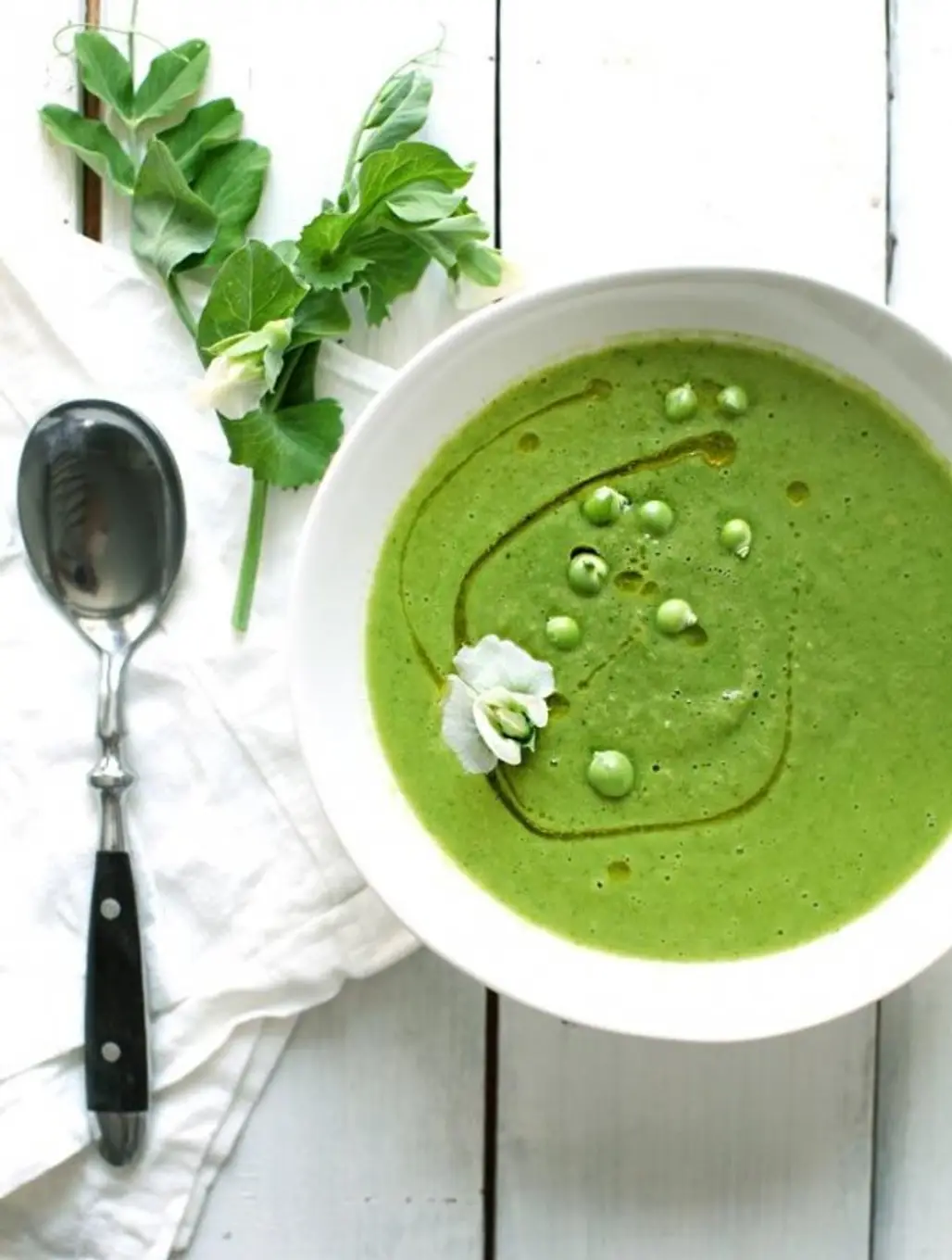 Chilled Parsley and Pea Soup